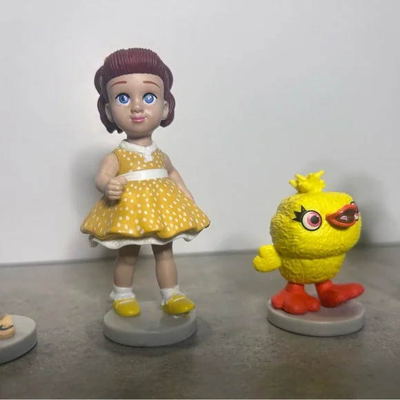 Lot Toy Story 🧸✨
Forky, Boo, Ducky, Bunny & Bo Peep - Picture 3 of 4